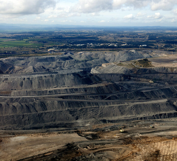 Mine de charbon à ciel ouvert à Hunter Vallay en juillet 2011 (Max Phillips pour Jeremy Buckingham MLC. CC-BY 2.0)