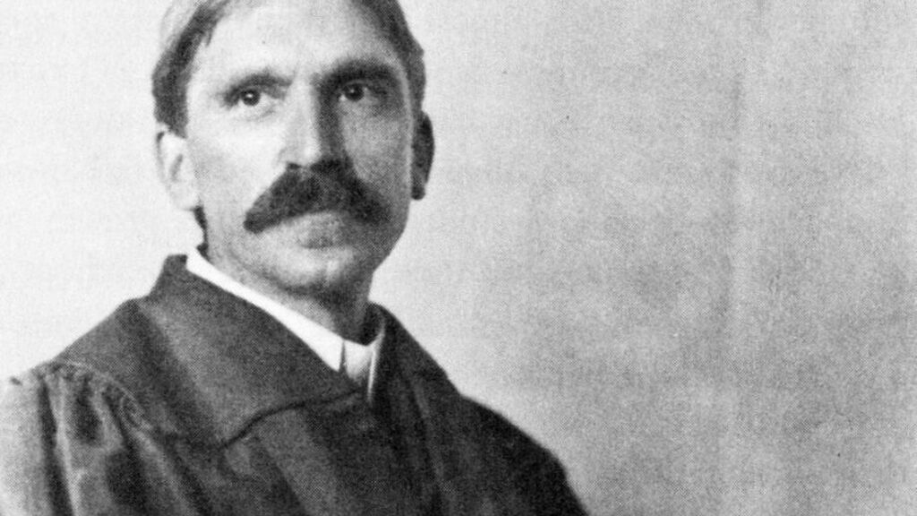 John_Dewey_in_1902