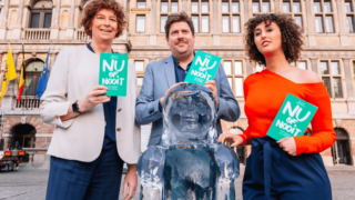 Petra De Sutter, Jeremie Vaneeckhout, Nadia Naji. « Nu of nooit meer ? » (Photo : groen.be)